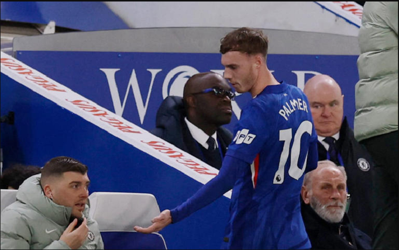 cole-palmcole-palmer-toa-sang-ruc-roer-toa-sang-ruc-ro-dan-dat-chelsea-ha-guc-aston-villa