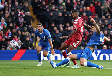 Liverpool vs Brighton (21:00 – 25/10)