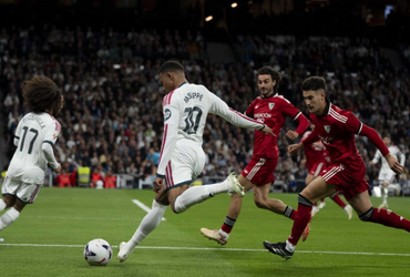 Real Madrid vs Sevilla (02:00 – 19/10)